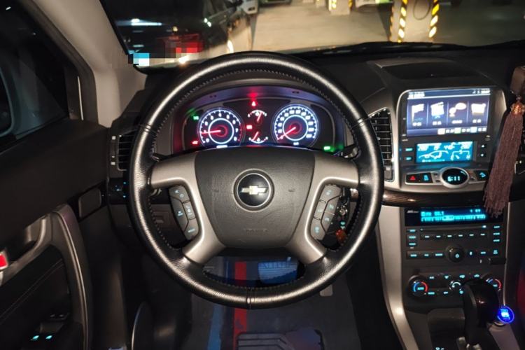 Used Chevrolet Captiva 2014 2.4L 4x4 Flagship Edition 7 Seats