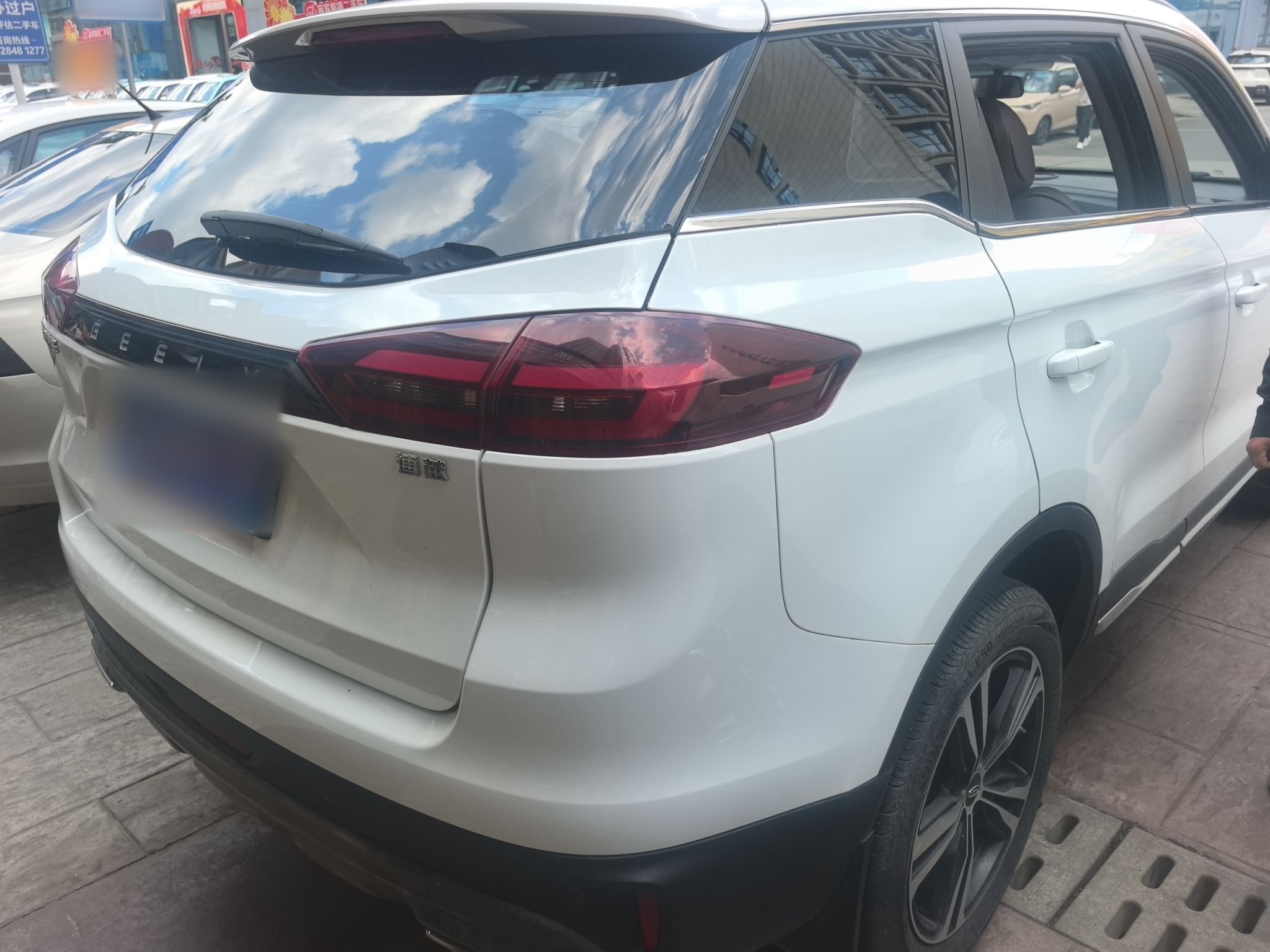 Geely Auto Emgrand X7 Sport 2022 1.8TD DCT Zhiya Trim — снимка 4