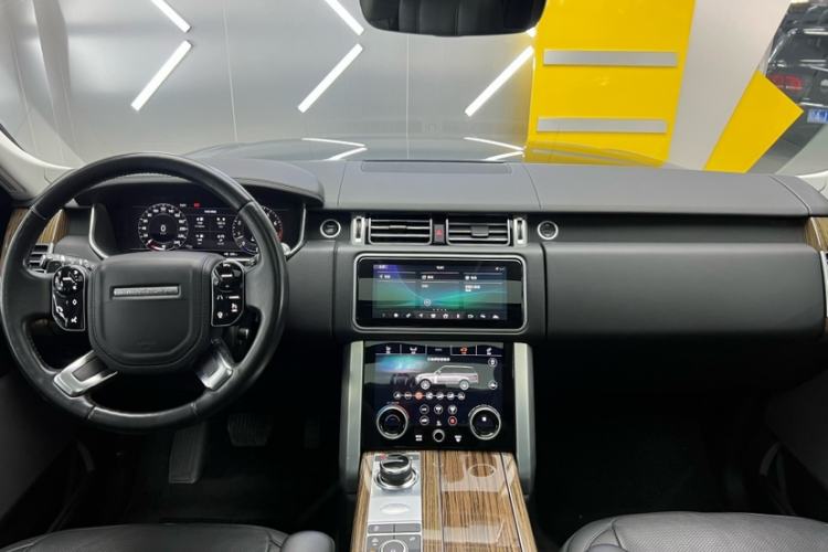 Used Land Rover Range 2018 3.0 SC V6 Vogue Extended-Length Model
