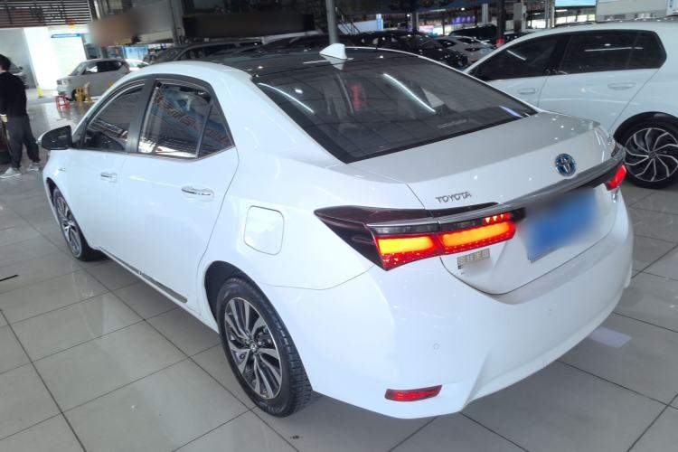 Used Toyota Corolla 2017 Revised Dual-Engine 1.8L E-CVT Elite Edition