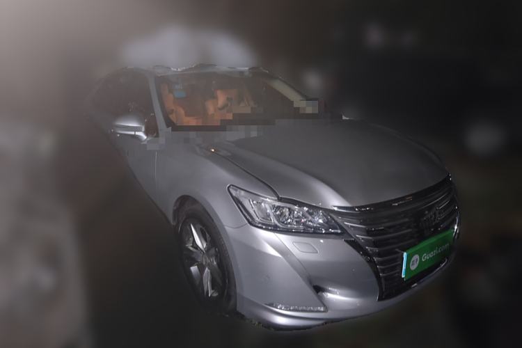 Used Toyota Crown 2015 2.5L Smart Edition Front Right 45 Deg