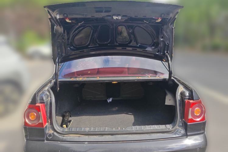 Used Volkswagen Santana Vista 2008 1.8L Manual Sishang Model Trunk