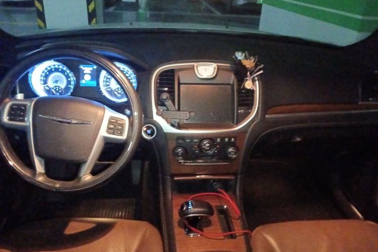 Used Chrysler 300C 2014 3.0L Excellence Edition