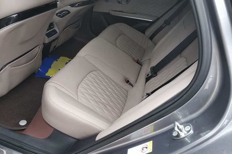 Used BYD Han 2024 EV Glory Edition 605KM Front-Wheel-Drive Premium Model
