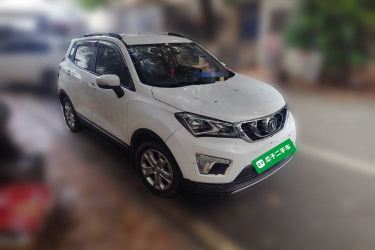 Used CHANGAN CS15 2016 1.5L Manual Fashion Edition Front Right 45 Deg