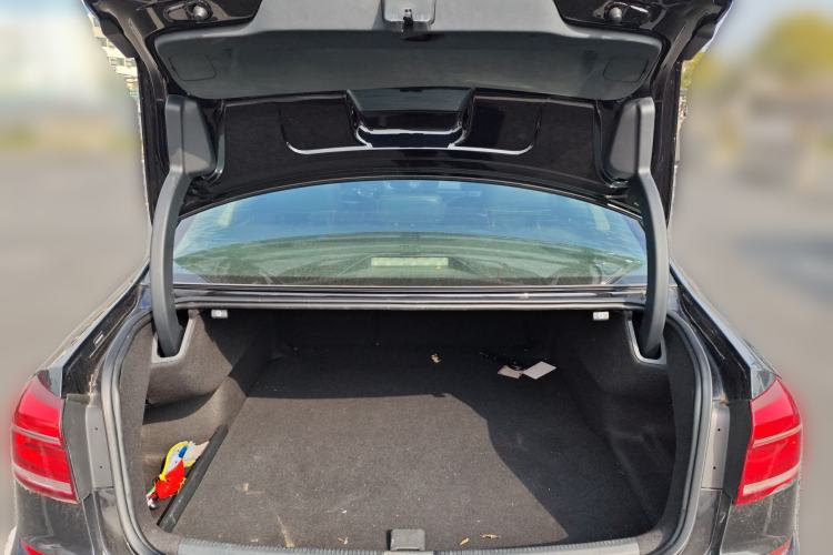 Used Volkswagen Passat 2016 330TSI DSG Luxury Edition Trunk