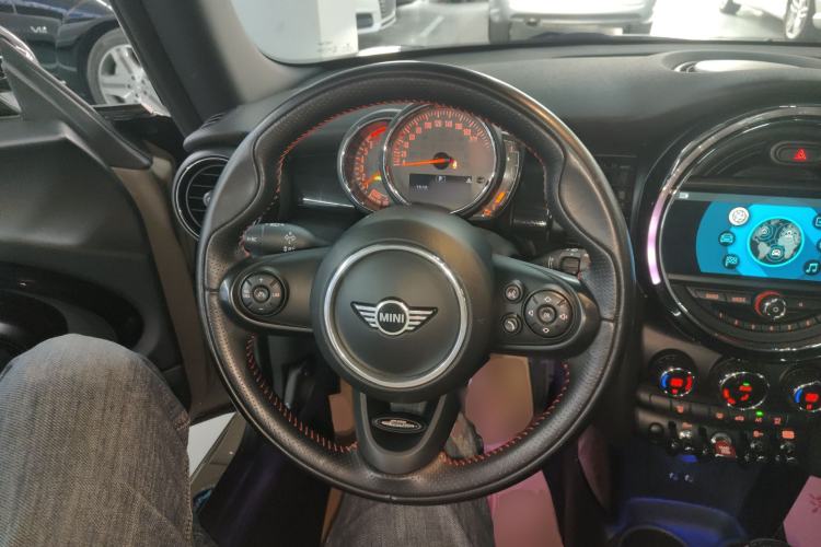 Used MINI 2018 1.5T COOPER Racing Driver Steering Wheel