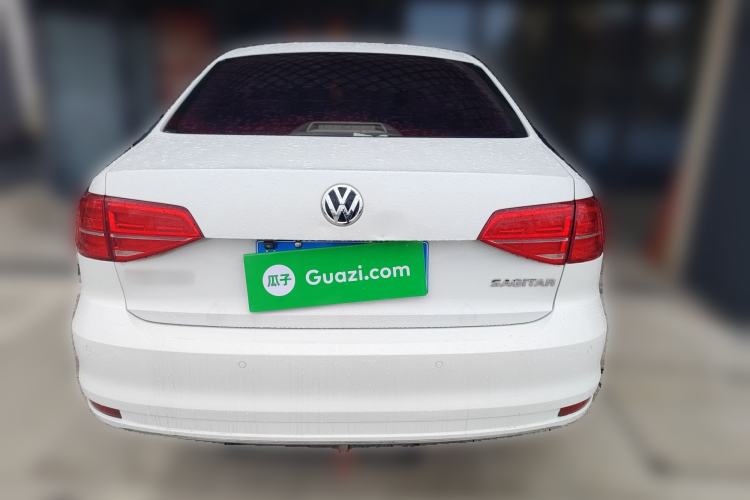 Used Volkswagen Sagitar 2015 1.6L Automatic Comfort Model
