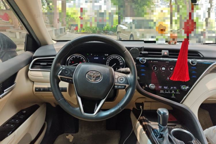 Used Toyota Camry 2019 Revised Version 2.0G Luxury Edition
