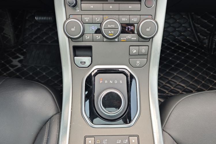 Used Land Rover Range Rover Evoque 2018 240 PS SE Smart Brilliance Edition