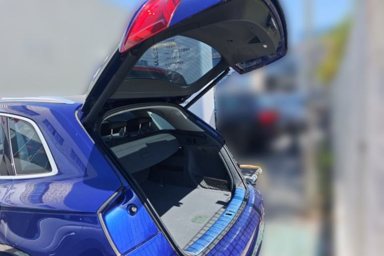 Used Audi Q5L 2018 45 TFSI Prestige Fashion Edition China V Emission Standard Trunk