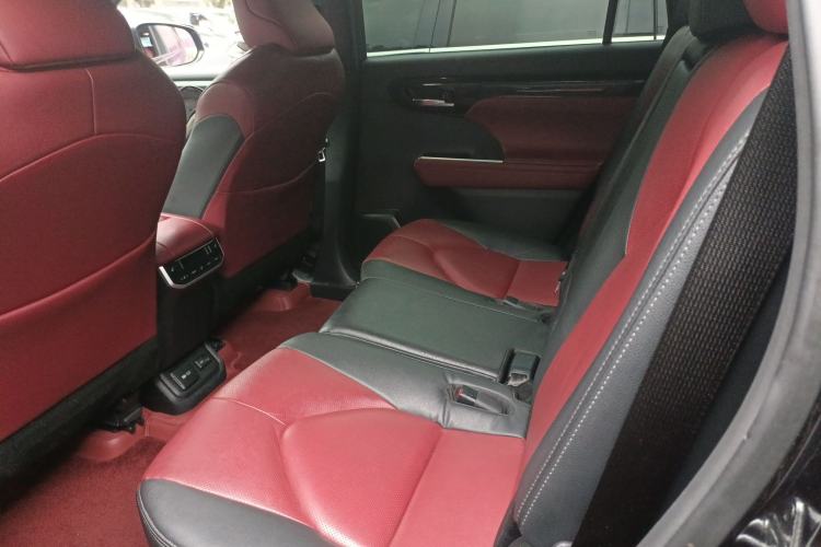 Used Toyota Crown Kluger 2021 2.5L HEV Four-Wheel Drive Flagship Edition Left Rear Seat