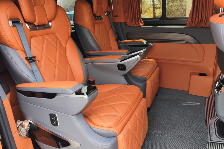 Used Mercedes-Benz Vito 2024 2.0T Business Version 7 Seats
