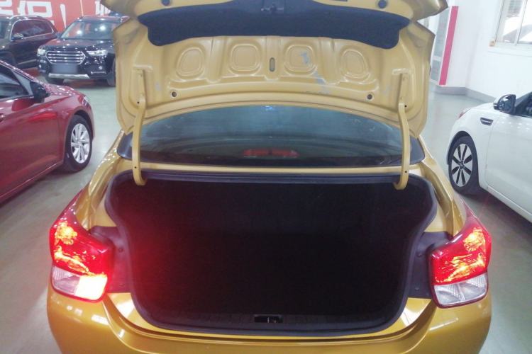 Used Hyundai Verna (older generation) 2017 1.4L Automatic YueXiang Edition China V-standard Trunk