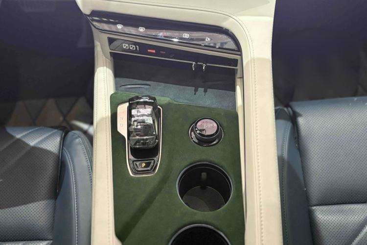 Used Zeekr 001 2024 ME Edition 100 kWh All-Wheel Drive
