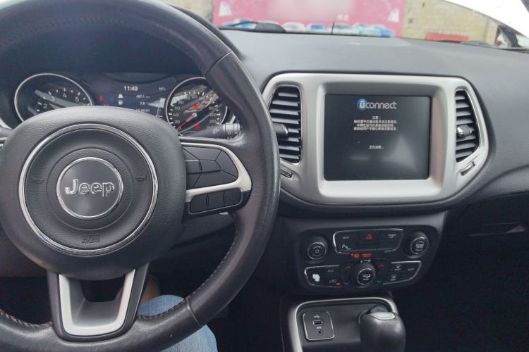 Used Jeep Compass 2017 200T Automatic Family Edition
