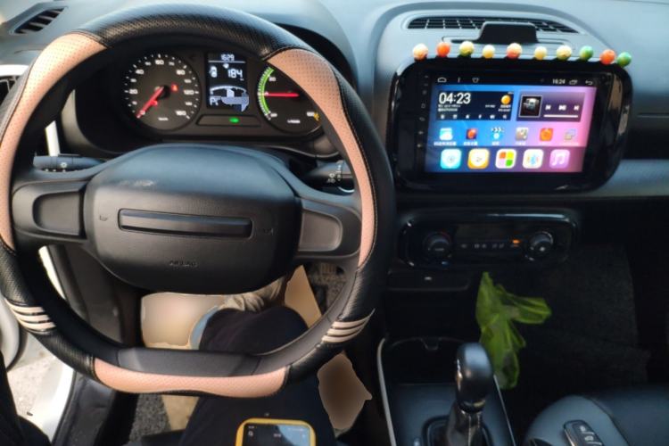 Used Roewe Clever 2022 311km QiQi BoBo Edition Center Console