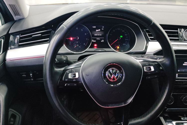 Used Volkswagen Magotan 2018 330TSI DSG Advanced Model