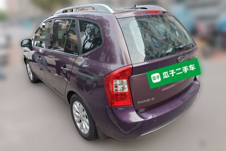 Used Kia Carens 2011 2.0L 7-Seater Automatic Standard Edition
