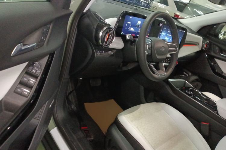 Used Chevrolet Equinox Plus 2024 155km ACTIV Ultimate Edition
