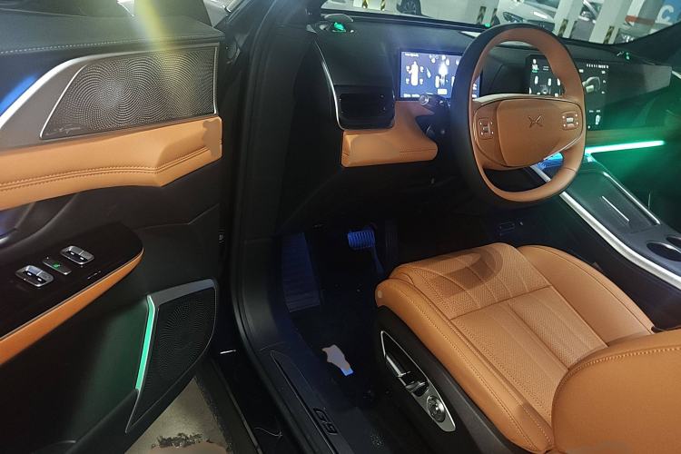 Used XPeng G9 2025 625 Long-Range Max Driver Seat