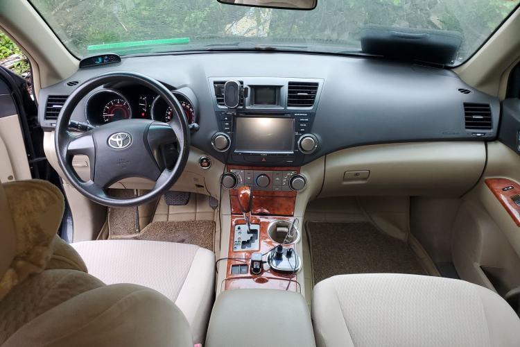 Used Toyota Highlander 2011 2.7L Two-Wheel Drive 7-Seater Elite Edition
