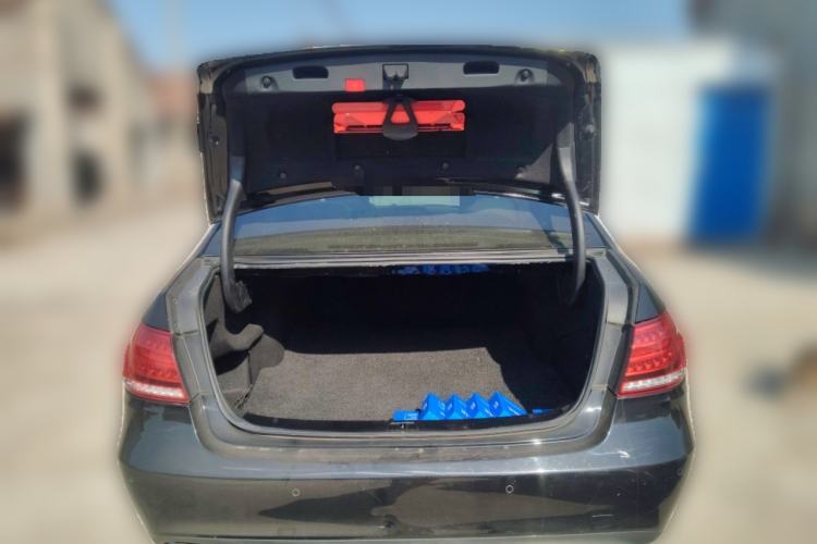 Used Mercedes-Benz E-Class 2014 E 260 L Luxury Model
