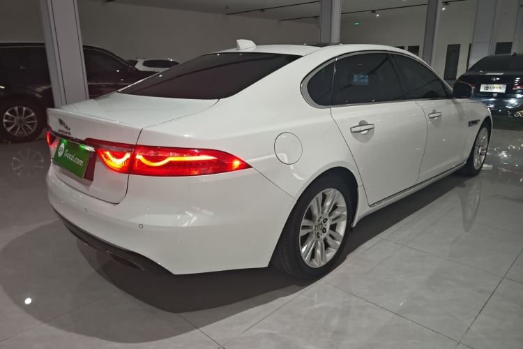 Used Jaguar XFL 2018 XFL 2.0T 250 PS Premium Edition
