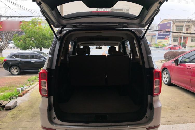 Used Wuling Hongguang 2019 1.5L S Comfort Edition China VI LAR
