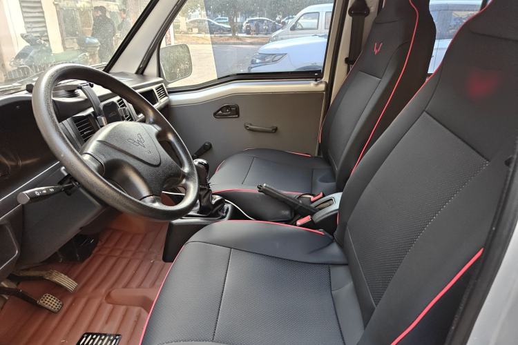 Used Wuling Zhiguang 2020 1.2L Van Utility Model China VI Emission Standard 5-Seater LSI