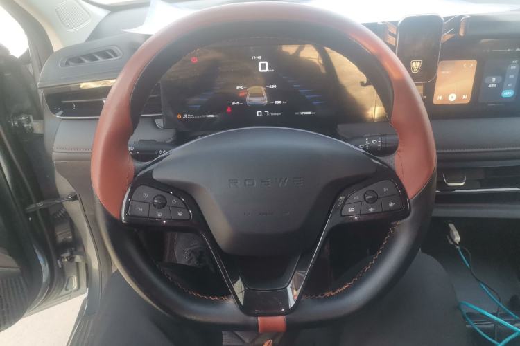 Used Roewe i5 2023 1.5L Manual Comfort Edition
