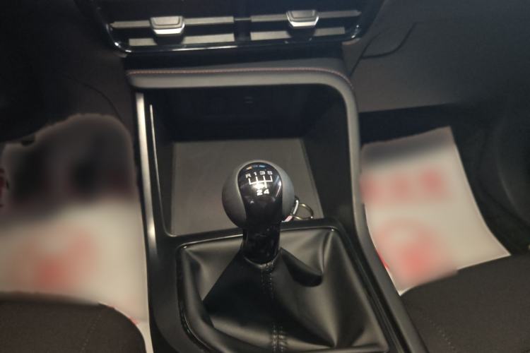 Used Roewe i5 2023 1.5L Manual Comfort Edition