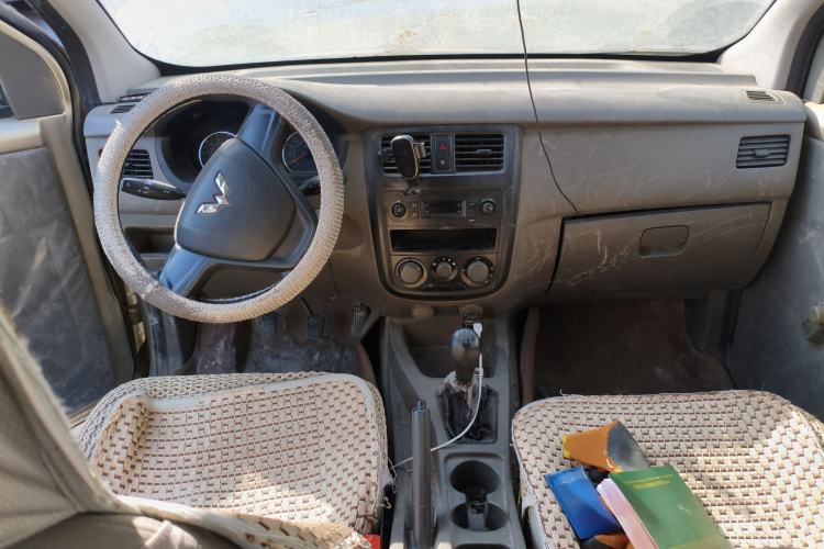 Used Wuling Rongguang V 2016 1.2L Practical Version
