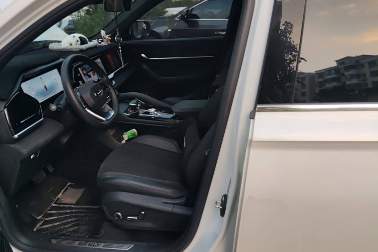 Used Geely Auto Monjaro L 2024 2.0TD High-Power Automatic Two-Wheel Drive Yunqi Version
