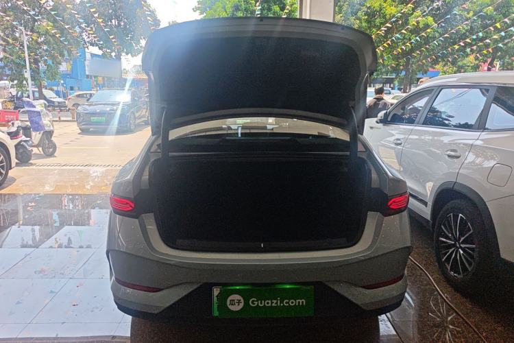 Used BYD Qin PLUS 2025 DM-i Smart Drive 120KM Superior Model