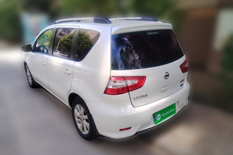 Used Nissan Livina 2013 1.6XE Manual Comfort Edition
