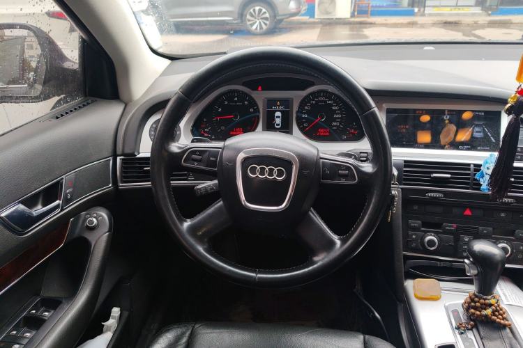 Used Audi A6L 2011 2.0 TFSI Automatic Standard Edition Steering Wheel