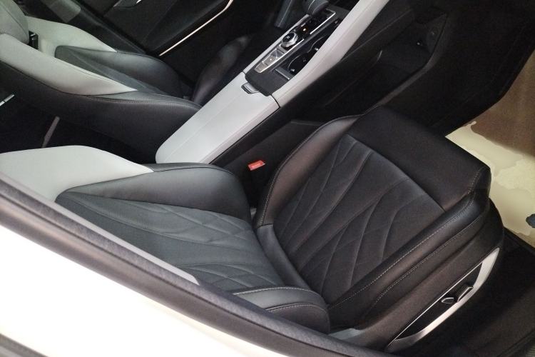 Used CHANGAN CS75 PLUS 2024 3rd Generation Champion Edition 1.5T Intelligent Drive Dynamic Model Right Front Seat