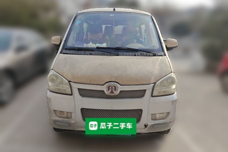 Used BAIC Weiwang 306 2011 1.3L base model 7 seats Front