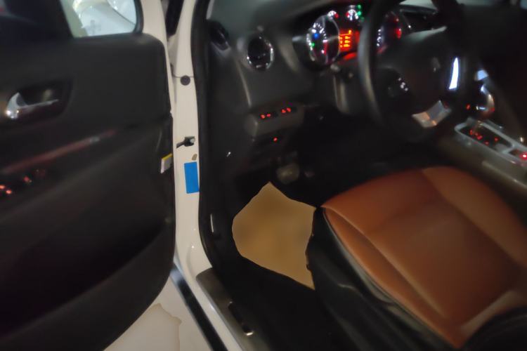 Used Peugeot 3008 2016 2.0L Automatic Classic Edition
