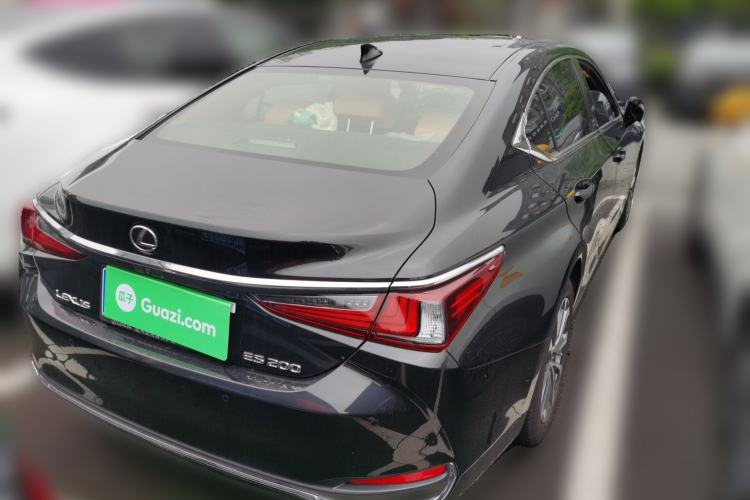 Used Lexus ES 2024 200 Premium Edition Rear Right 45 Deg