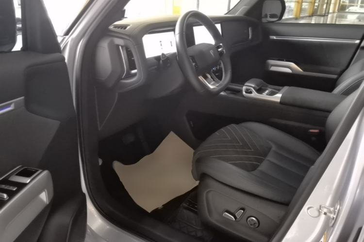 Used Deepal G318 2024 Four-Wheel-Drive Air Suspension Model
