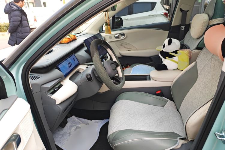 Used Lynk & Co 06 EM-P 2023 EM-P 126 Long-Range Halo
