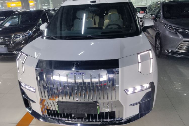 Used Zeekr 009 2024 Six-Seat Executive Version 4WD 108 kWh