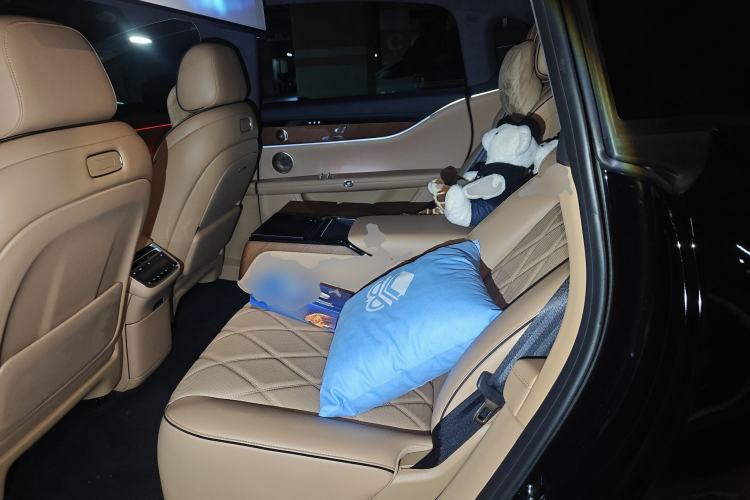 Used Hima Stelato S9 2025 Extended-Range Ultra Left Rear Seat