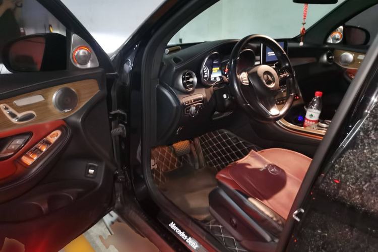 Used Mercedes-Benz GLC Coupe 2019 GLC 260 4MATIC Coupe SUV
