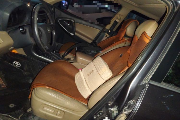 Used Toyota RAV4 2011 2.0L Automatic Luxury Edition
