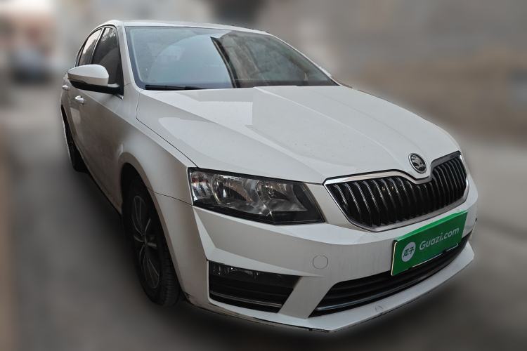 Used Skoda Octavia 2017 Classic Model 1.6L Manual Comfort Edition