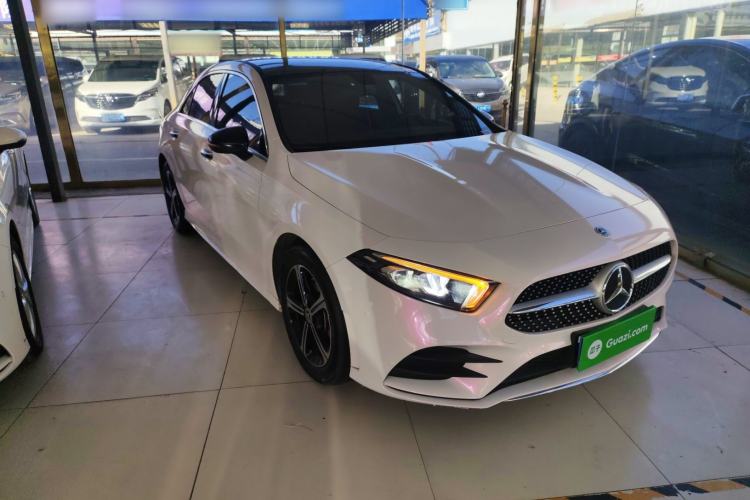 Used Mercedes-Benz A-Class 2022 Revised Version A 200 L Sport Sedan Fashionable Style
