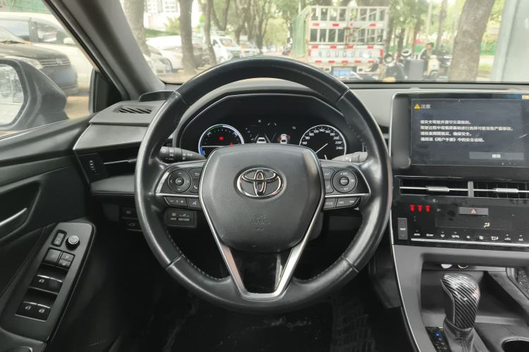 Used Toyota Avalon 2019 Dual-Engine 2.5L Luxury Edition China VI Standard